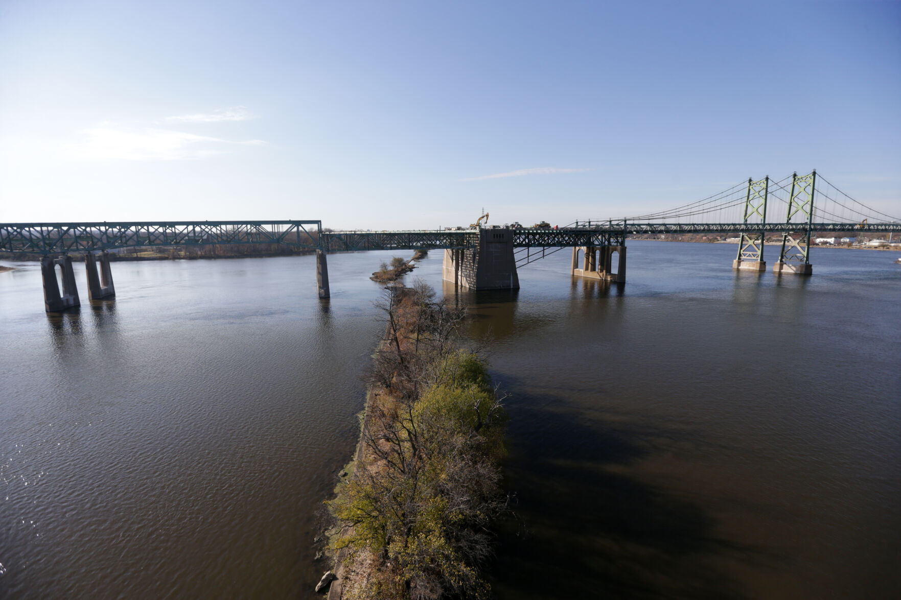 110922-qc-nws-demo-08.jpg